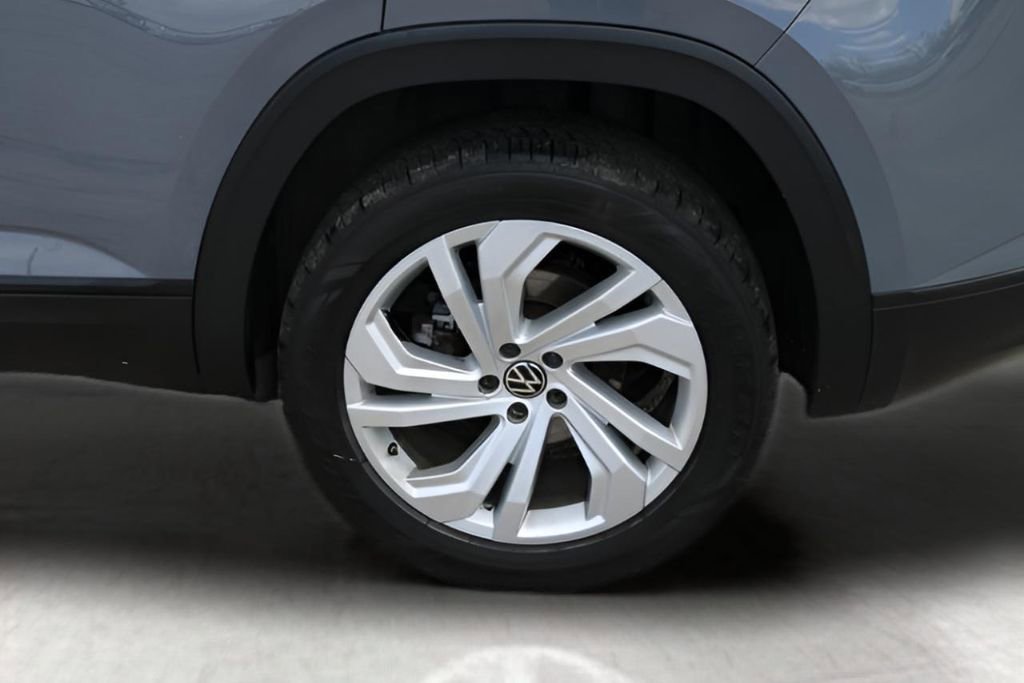 Used 2021 Volkswagen Atlas Cross Sport SEL FWD image 9