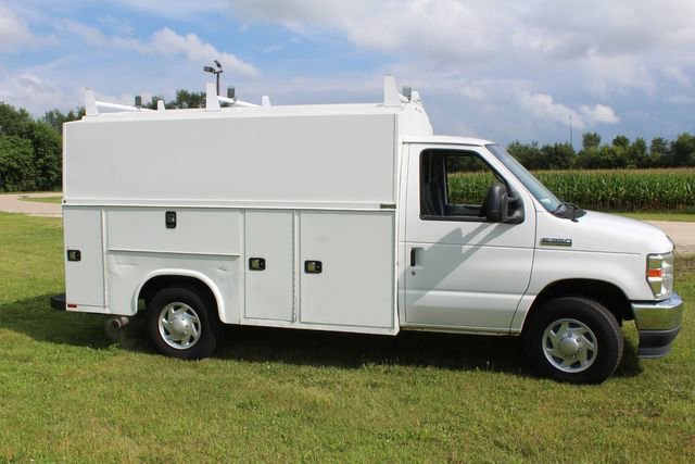Used 2022 Ford E-350 and Econoline 350 Super Duty w/ Power Windows & Locks Group image 8