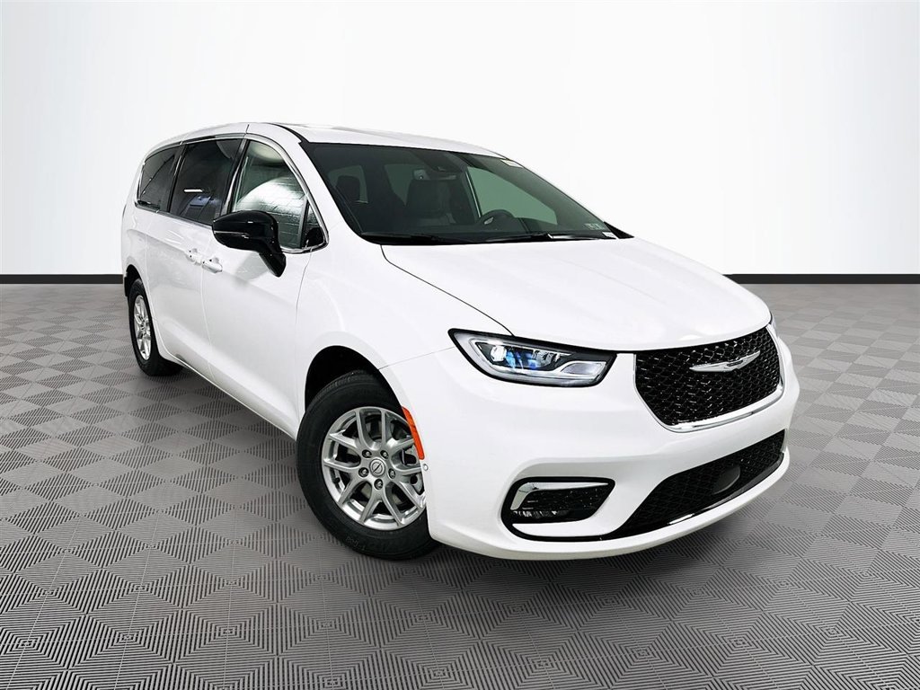 New 2026 Chrysler Pacifica Select