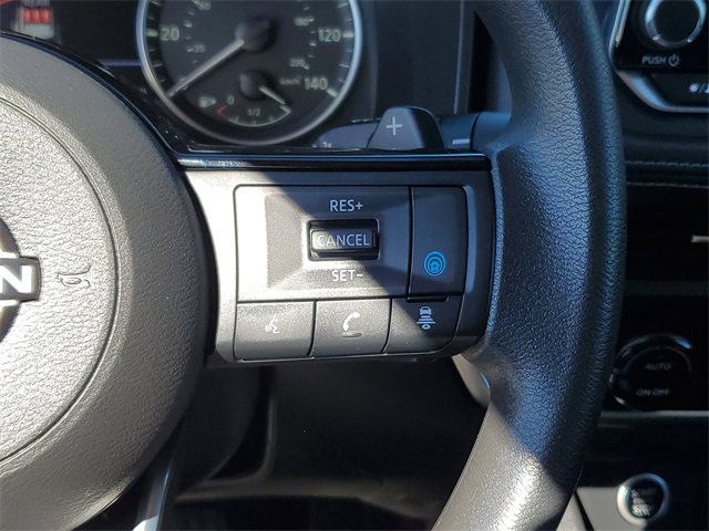 Used 2023 Nissan Rogue SV image 13