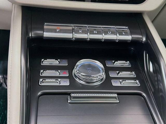 New 2026 Lincoln Nautilus Reserve w/ Jet Appearance Package AWD/4WD image 18