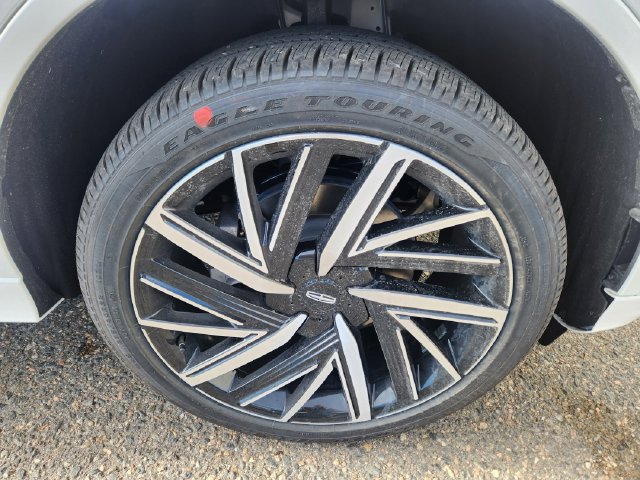 New 2026 Lincoln Aviator Black Label w/ Jet Appearance Package AWD/4WD image 18