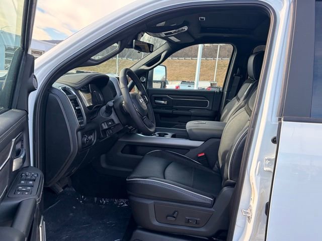 New 2026 RAM 3500 Laramie AWD/4WD image 16