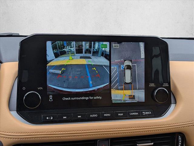 Used 2023 Nissan Rogue Platinum w/ Platinum Premium Package image 17