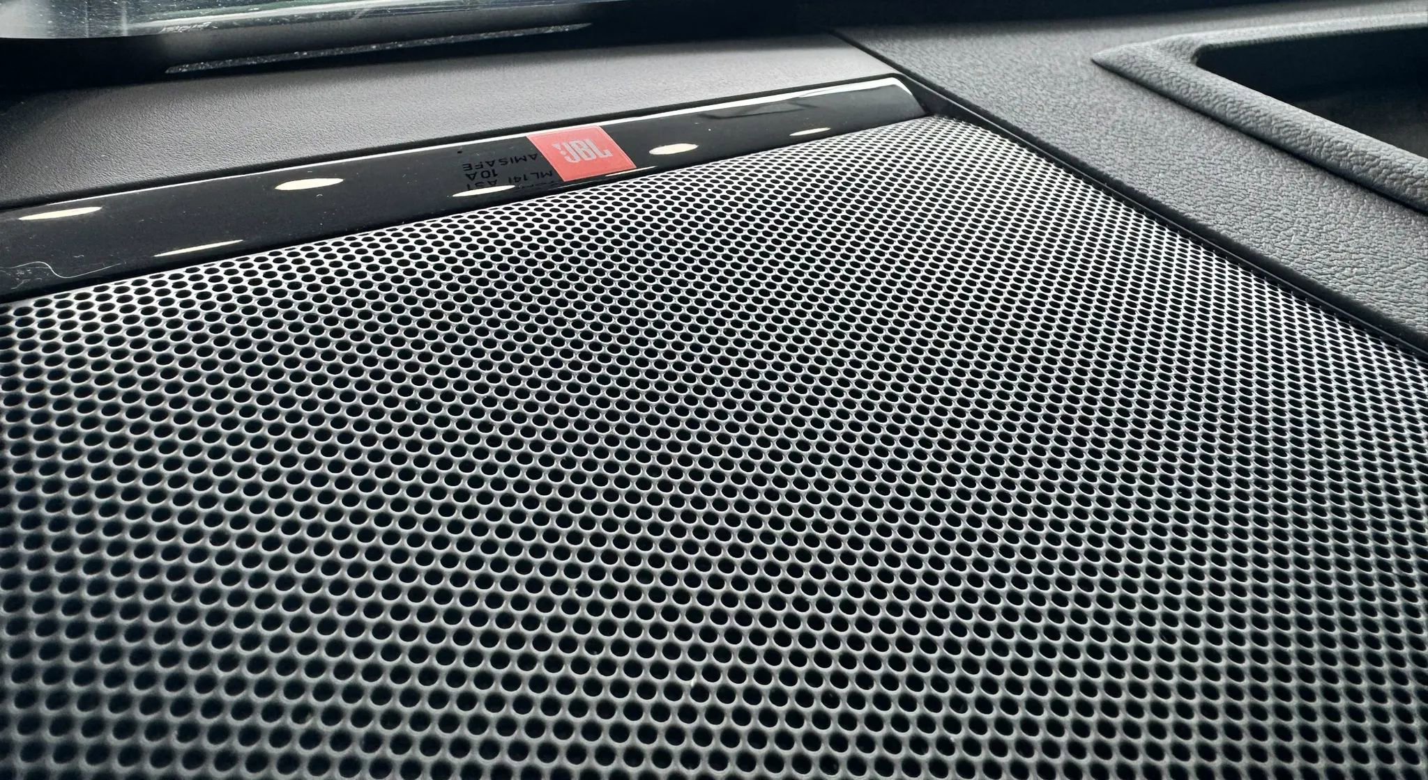 Used 2018 Toyota Prius Prime Advanced image 26