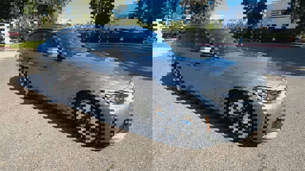 Used 2023 BMW i4 eDrive35 image 2