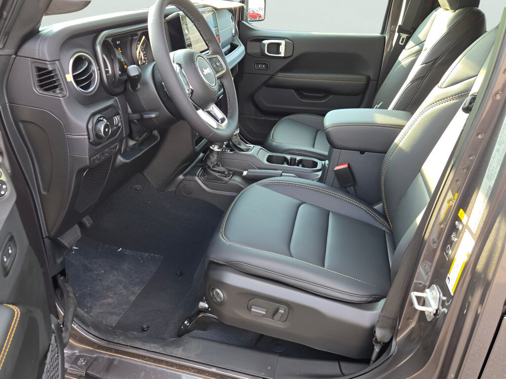 New 2026 Jeep Wrangler Unlimited Sahara AWD/4WD image 26