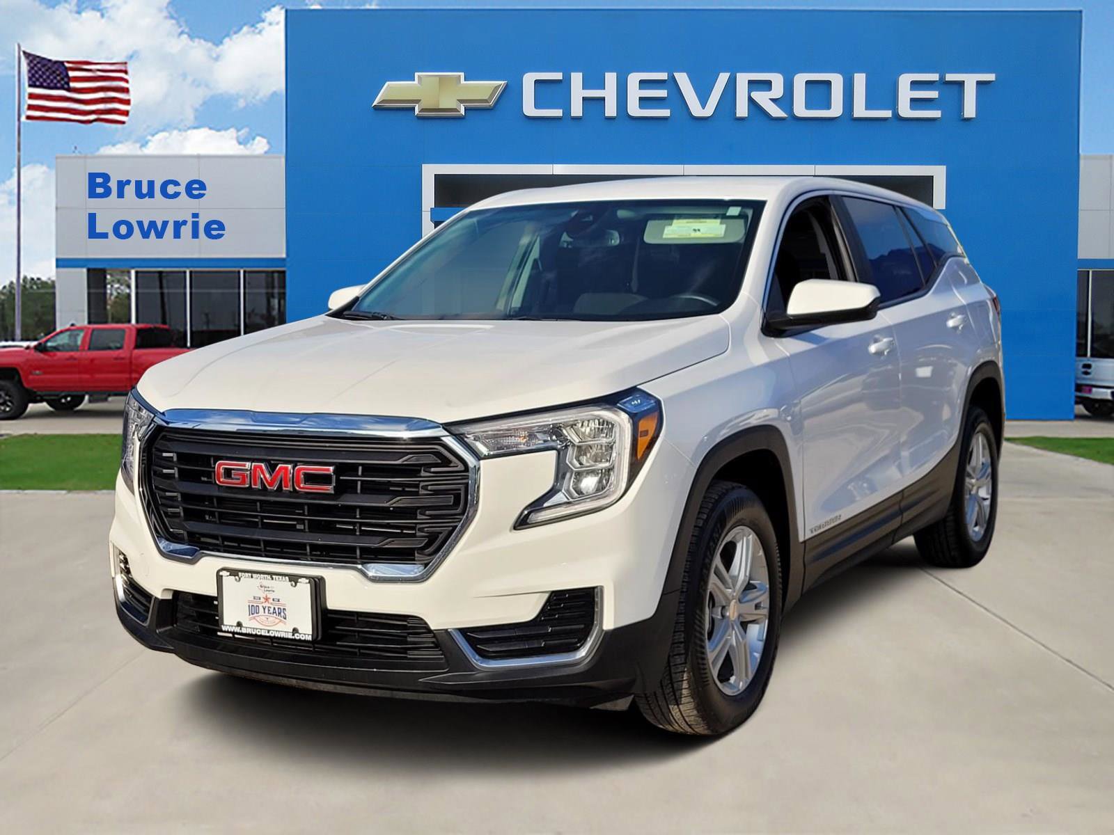 Used 2024 GMC Terrain SLE AWD/4WD image 1