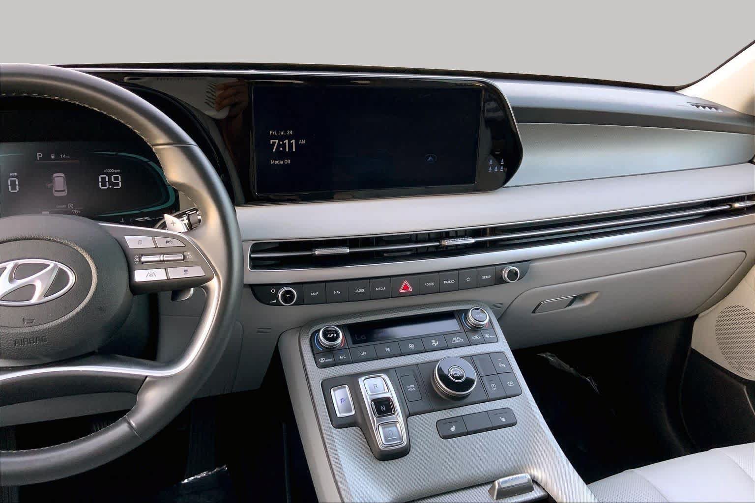 Used 2025 Hyundai Palisade SEL FWD image 7