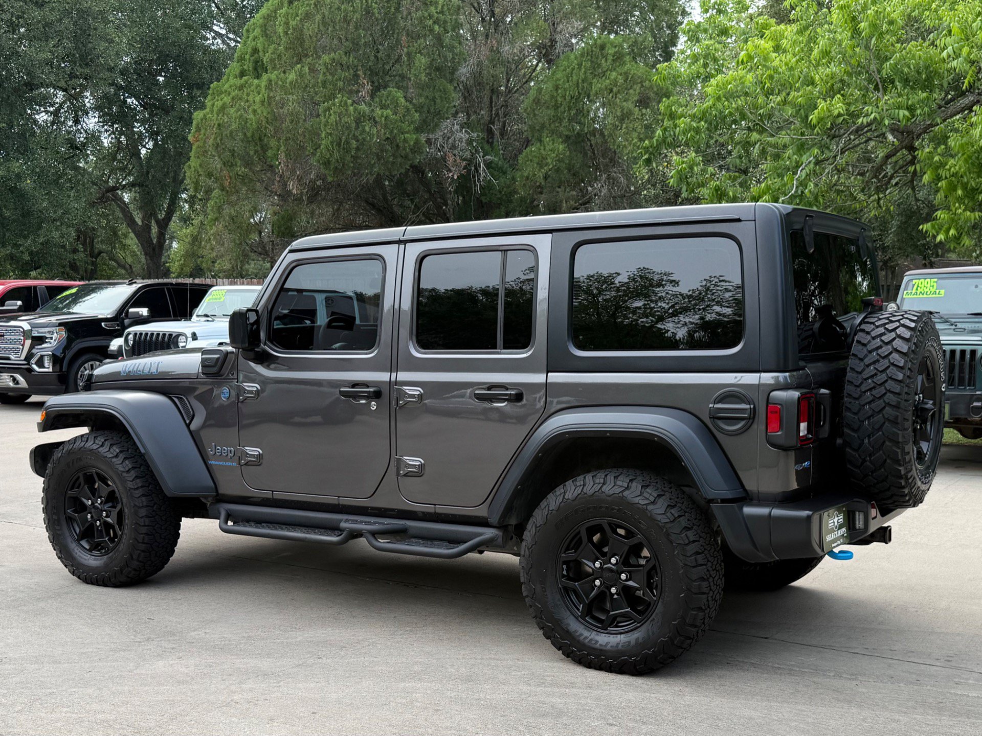 Used 2023 Jeep Wrangler Unlimited AWD/4WD image 10