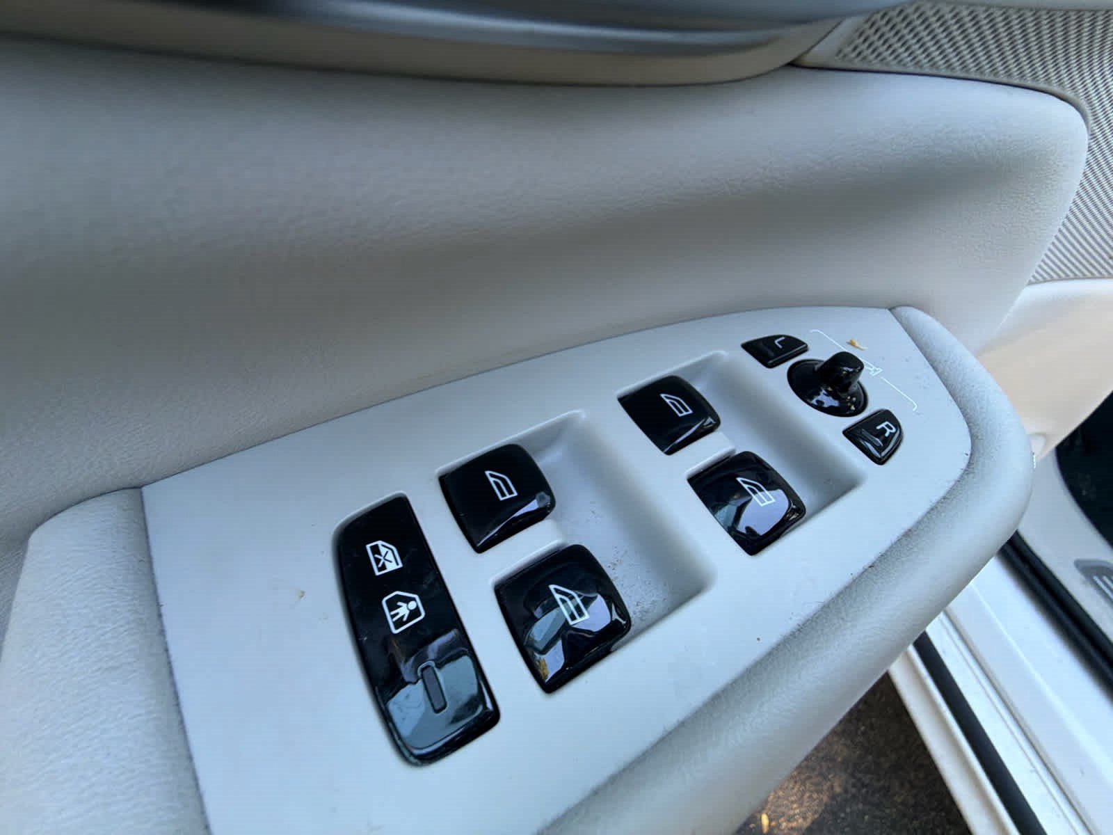 Used 2024 Volvo XC90 B6 Plus w/ Protection Package AWD/4WD image 23