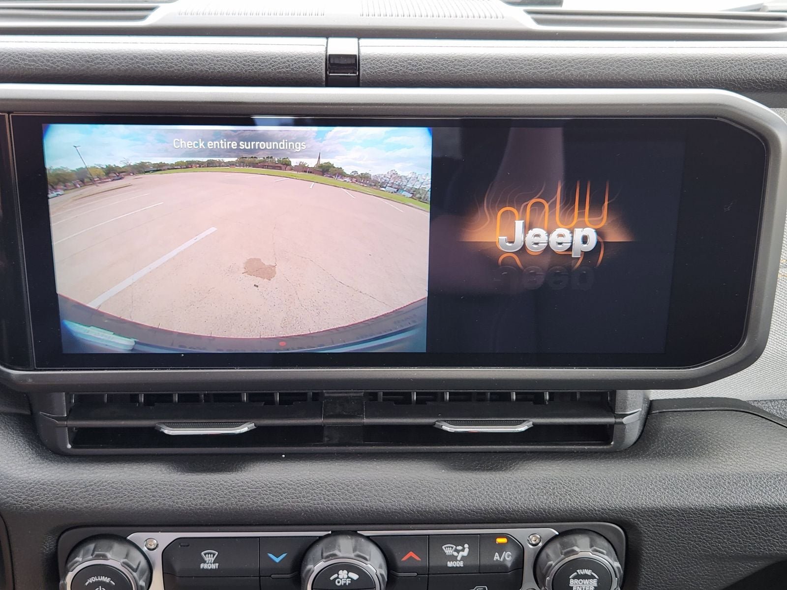 New 2026 Jeep Wrangler Unlimited Sport image 25