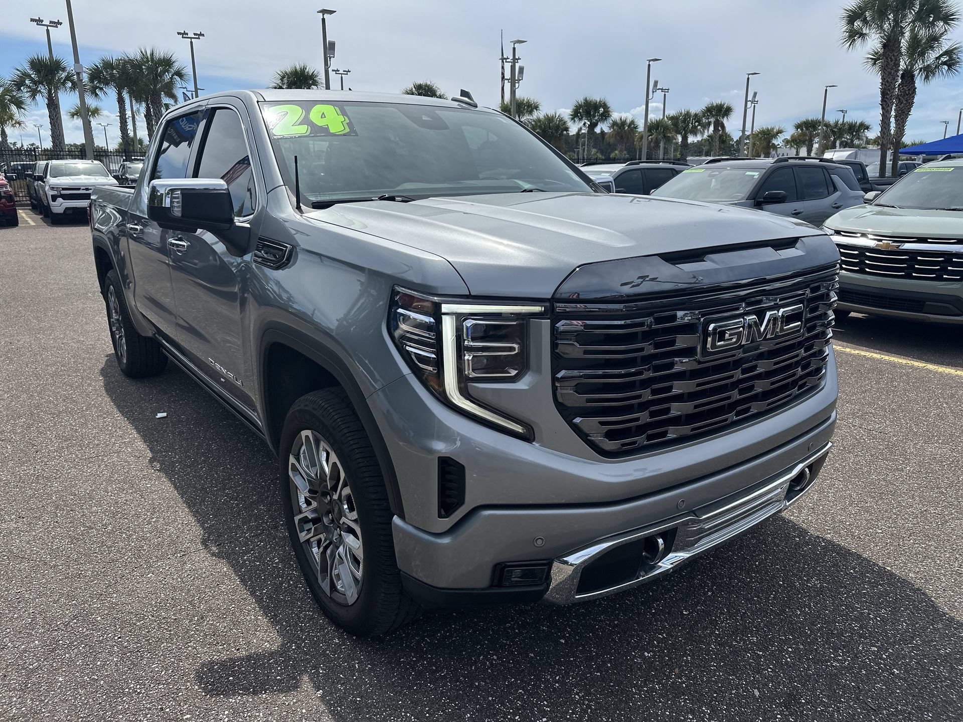 Used 2024 GMC Sierra 1500 Denali Ultimate AWD/4WD image 10