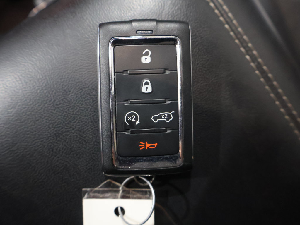 Used 2022 Jeep Grand Cherokee L Limited AWD/4WD image 27