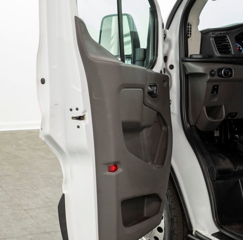 Used 2022 Ford Transit 250 148 High Roof AWD image 6