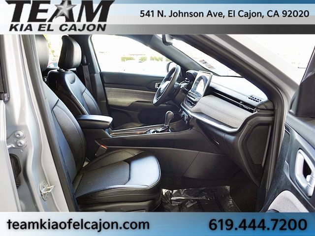 Used 2024 Jeep Compass Latitude image 11