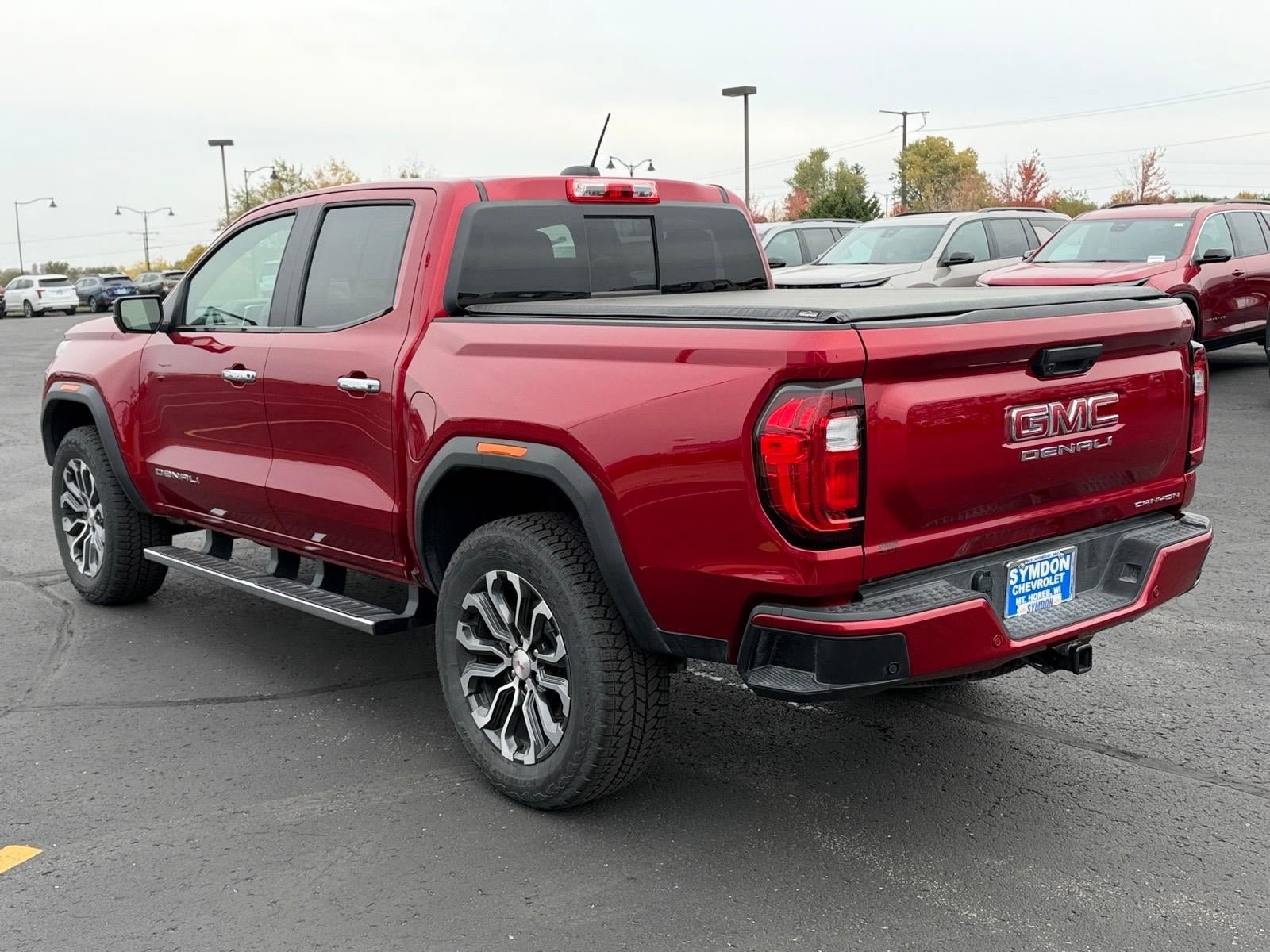 Used 2026 GMC Canyon Denali AWD/4WD image 3
