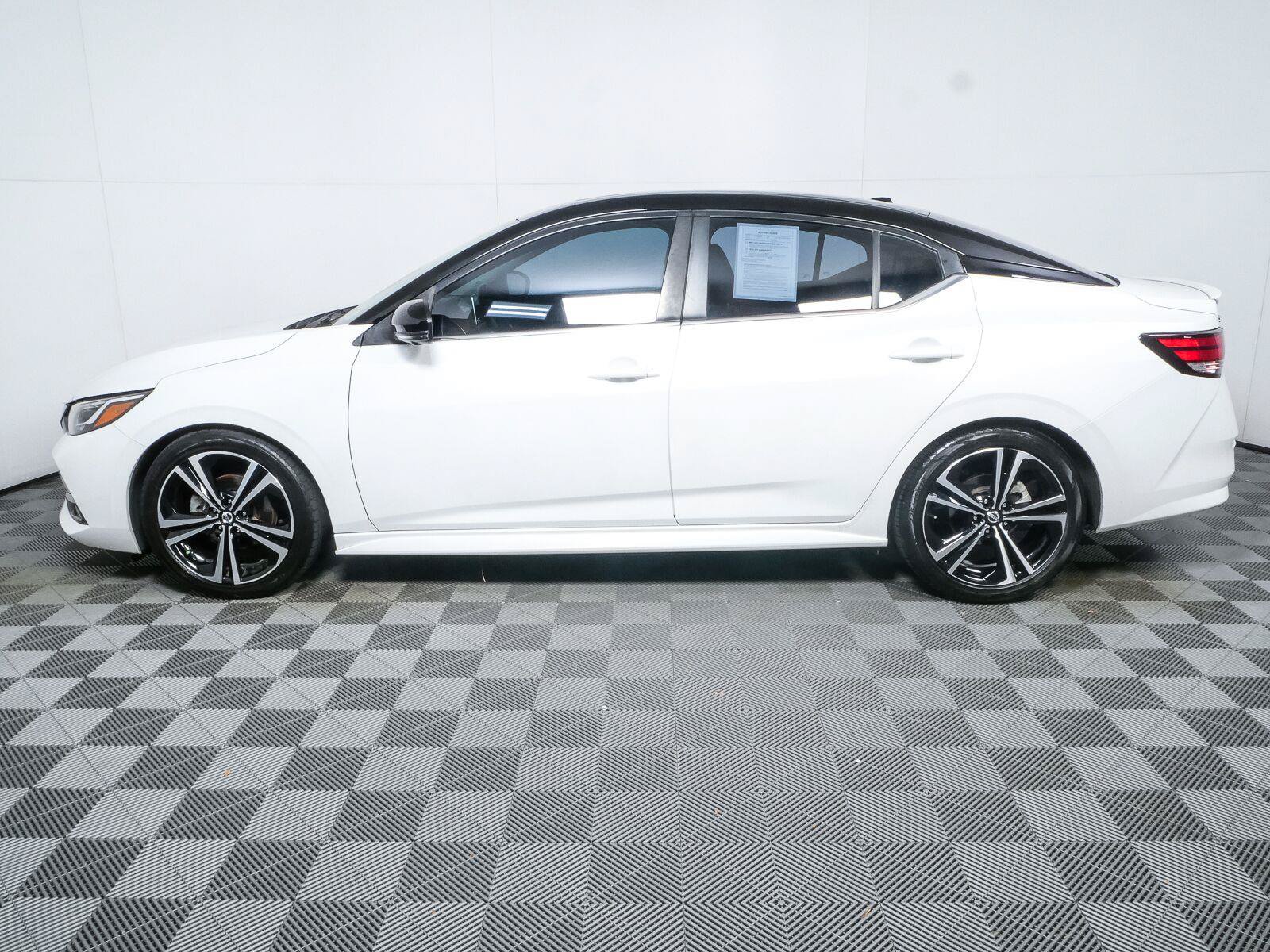 Used 2021 Nissan Sentra SR w/ SR Premium Package FWD image 27