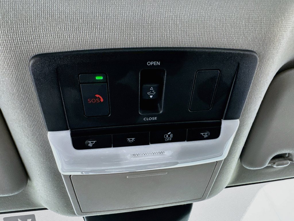 Used 2024 Nissan Sentra SR w/ SR Premium Package FWD image 15