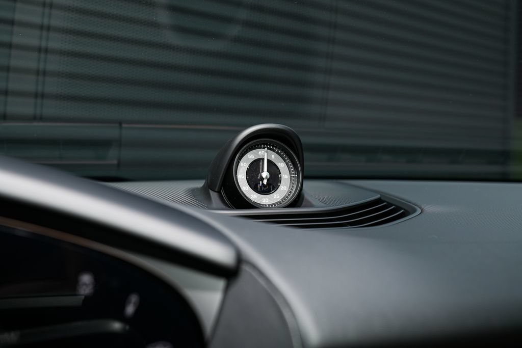 New 2026 Porsche Taycan AWD/4WD image 29