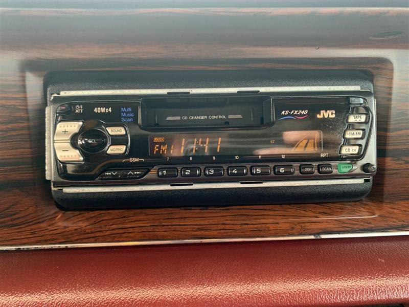 Used 1992 Oldsmobile Custom Cruiser image 24