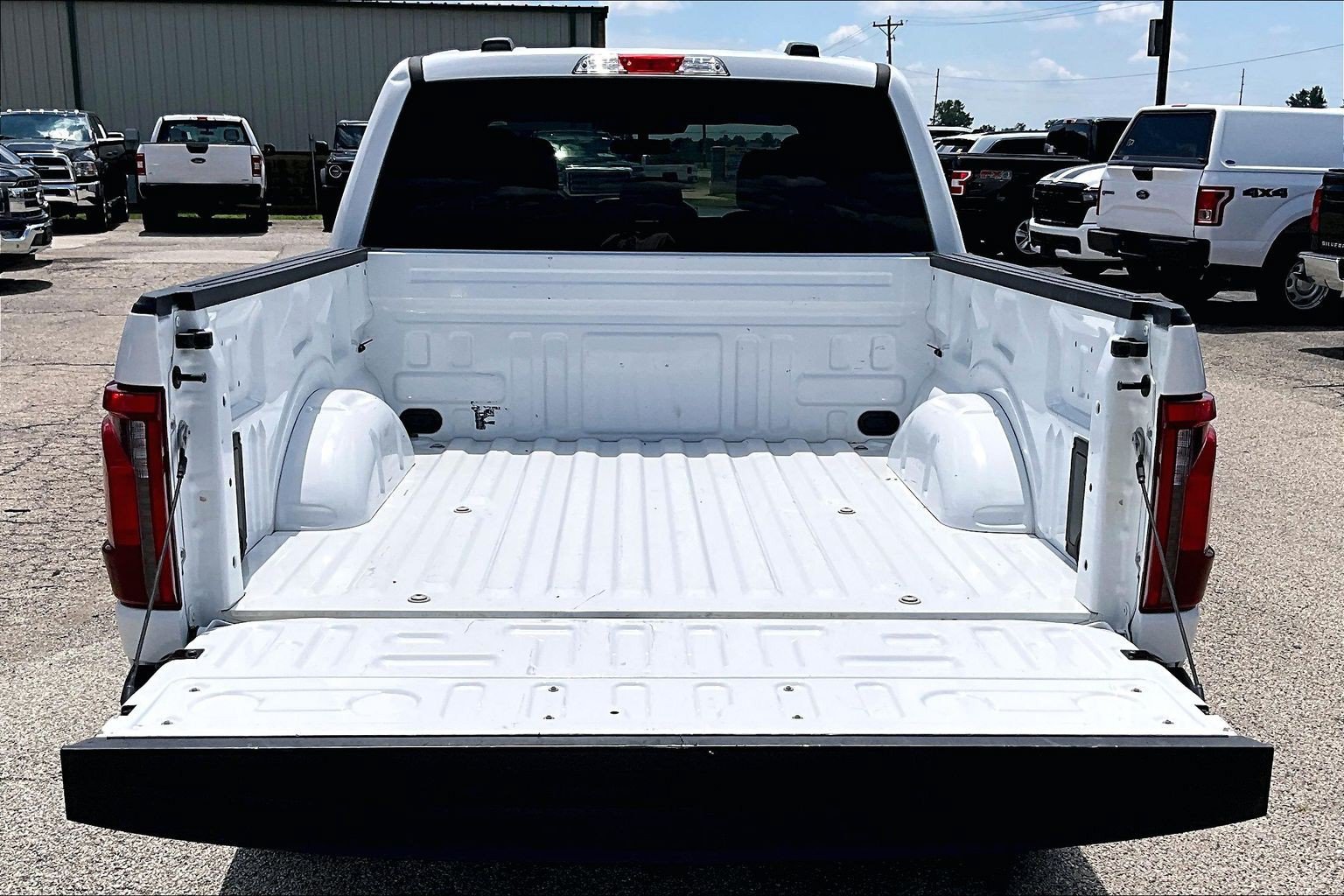 Used 2025 Ford F150 XLT w/ Equipment Group 301A Standard AWD/4WD image 19