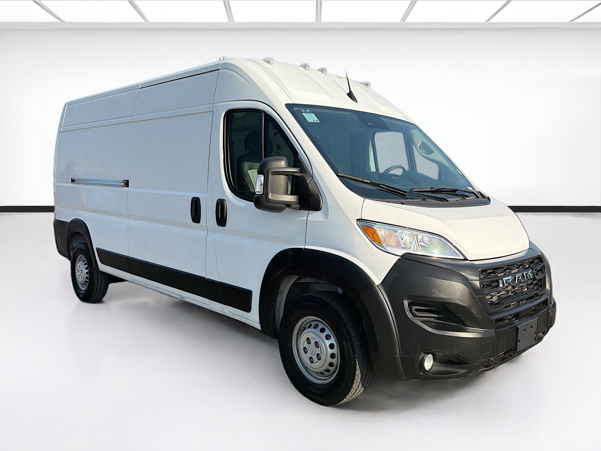 Used 2025 RAM ProMaster 3500 w/ Convenience Group FWD image 3
