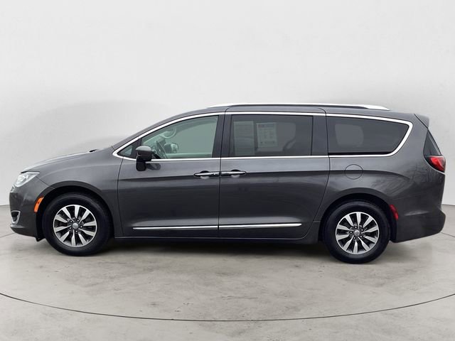Used 2020 Chrysler Pacifica Touring-L Plus image 2