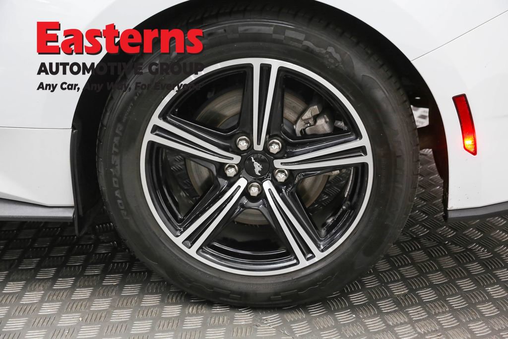 Used 2025 Ford Mustang EcoBoost image 31