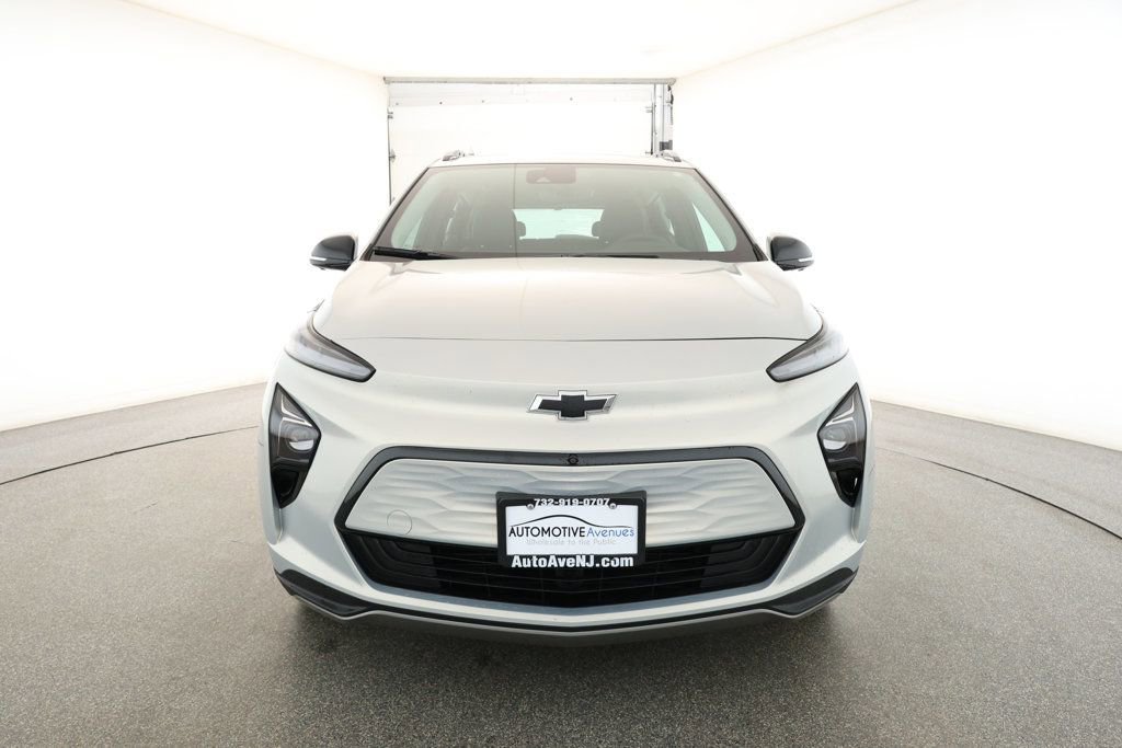 Used 2023 Chevrolet Bolt EUV Premier image 2