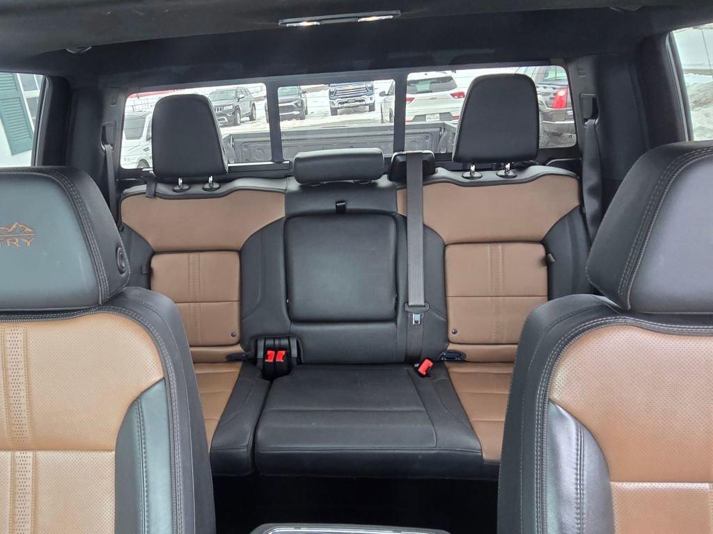 Used 2025 Chevrolet Silverado 2500 High Country w/ High Country Premium Package image 18