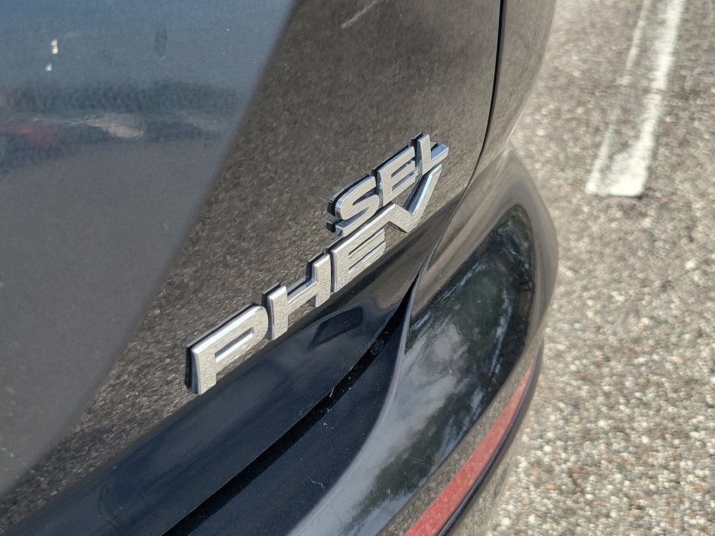Used 2025 Mitsubishi Outlander 4WD Plug-In Hybrid image 7