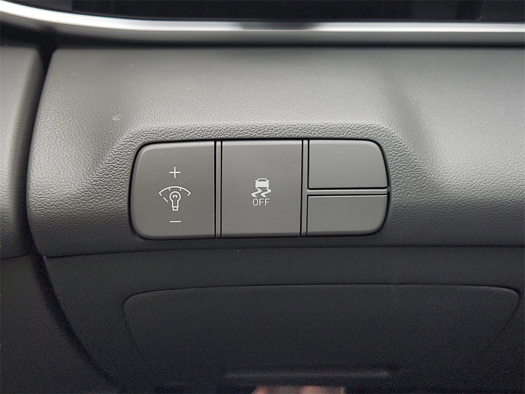 Used 2025 Hyundai Elantra Sport image 20