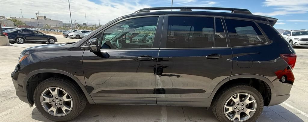 Used 2023 Honda Passport TrailSport image 6
