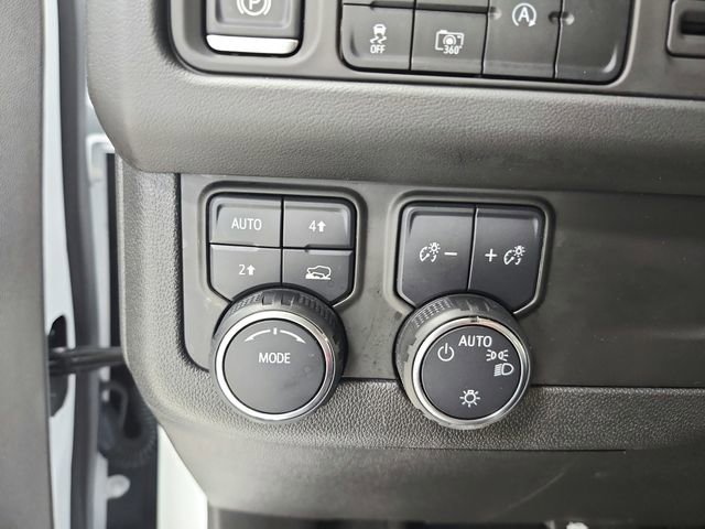 Used 2024 Chevrolet Suburban RST w/ Luxury Package AWD/4WD image 29