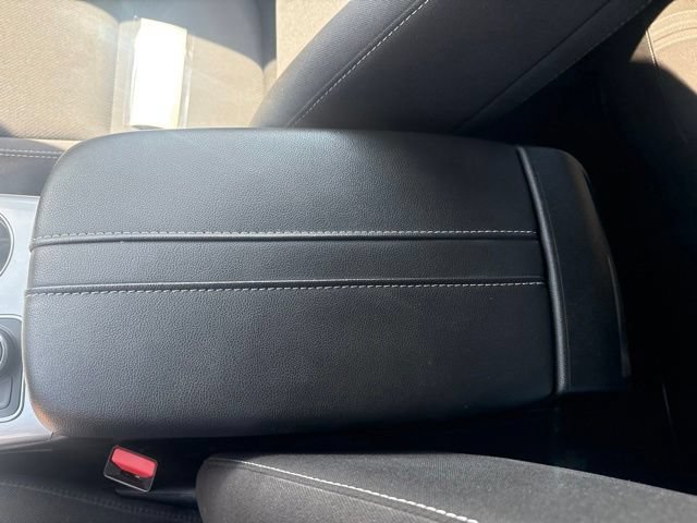 Used 2025 Chevrolet Blazer LT FWD image 19