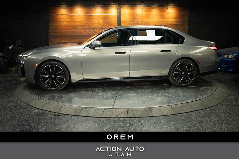 Used 2023 BMW 760i xDrive AWD/4WD image 1