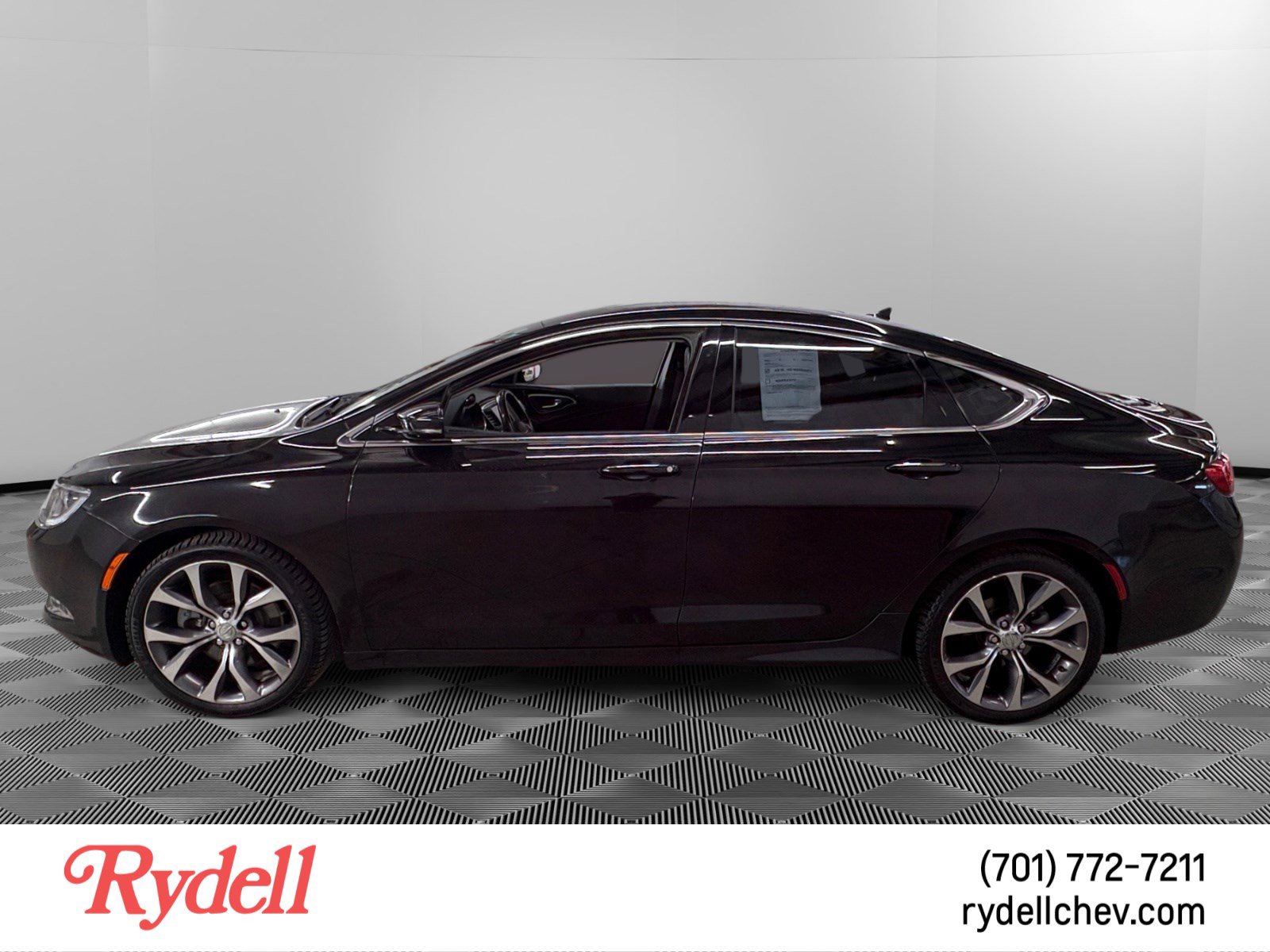 Used 2015 Chrysler 200 C w/ Navigation & Sound Group I AWD/4WD image 2