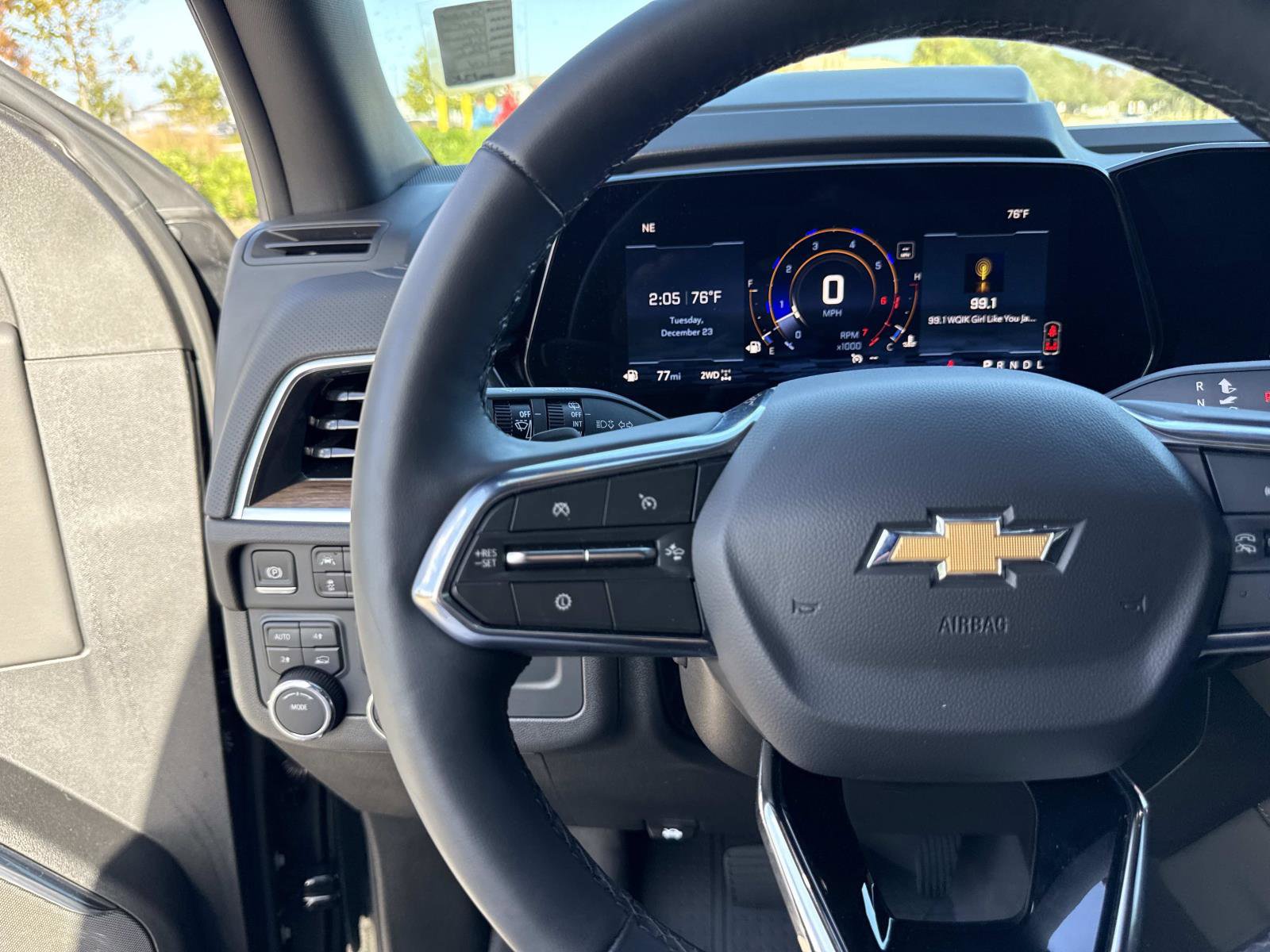 Used 2025 Chevrolet Tahoe High Country image 30