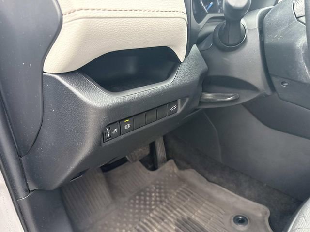 Used 2021 Toyota RAV4 XLE w/ Convenience Package AWD/4WD image 31