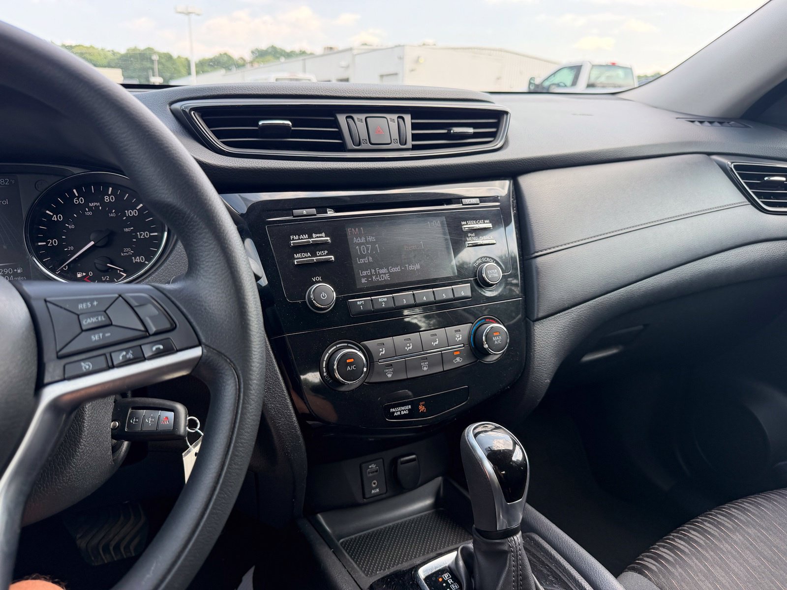 Used 2017 Nissan Rogue S AWD/4WD image 22