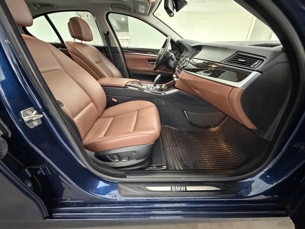 Used 2013 BMW 528i xDrive Sedan AWD/4WD image 14
