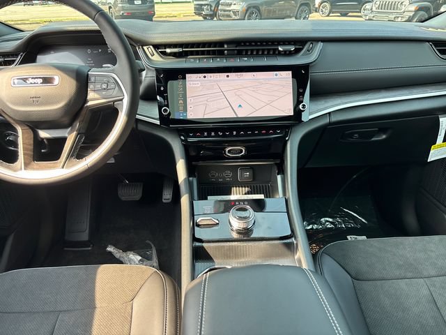 New 2026 Jeep Grand Cherokee L 4WD image 11