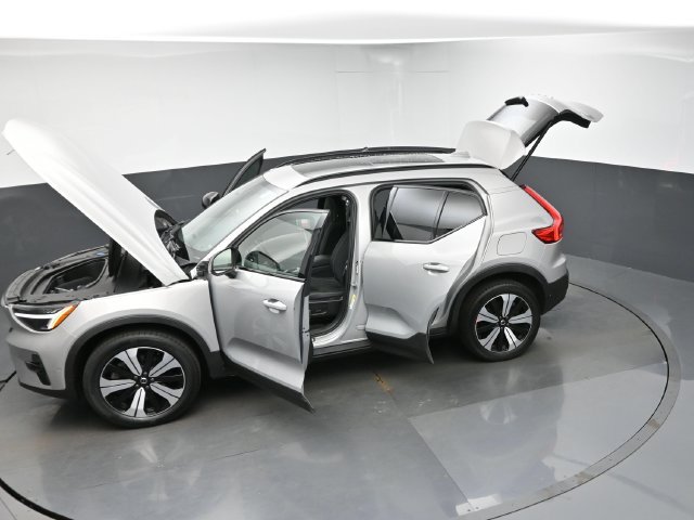 Used 2023 Volvo XC40 Recharge Plus AWD/4WD image 47