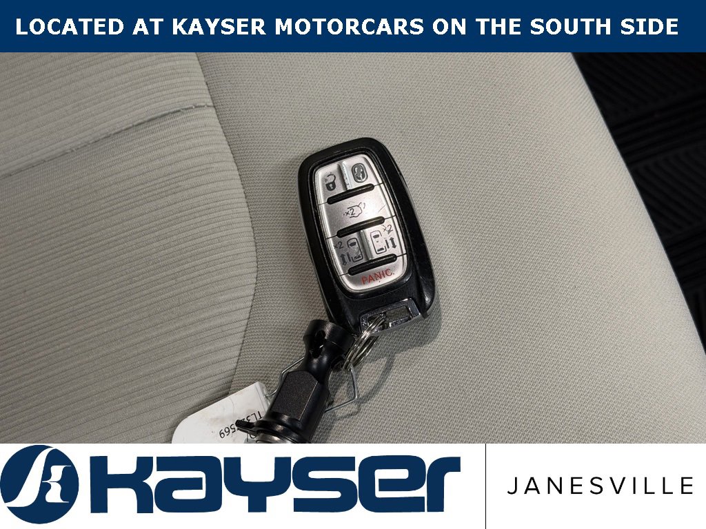 Used 2017 Chrysler Pacifica Touring image 21