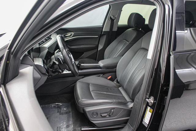 Used 2021 Audi e-tron Premium w/ Convenience Plus Package AWD/4WD image 12