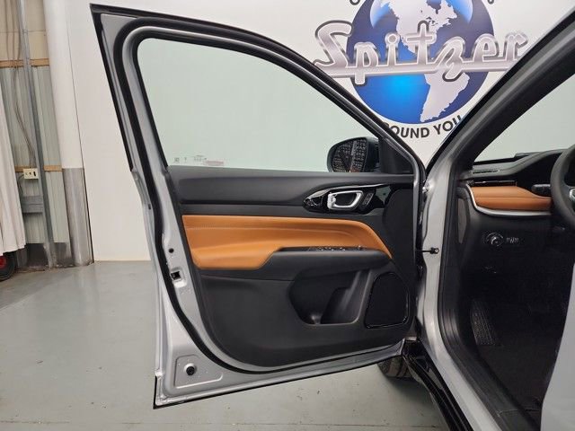 New 2025 Jeep Compass Limited w/ Elite Group image 11