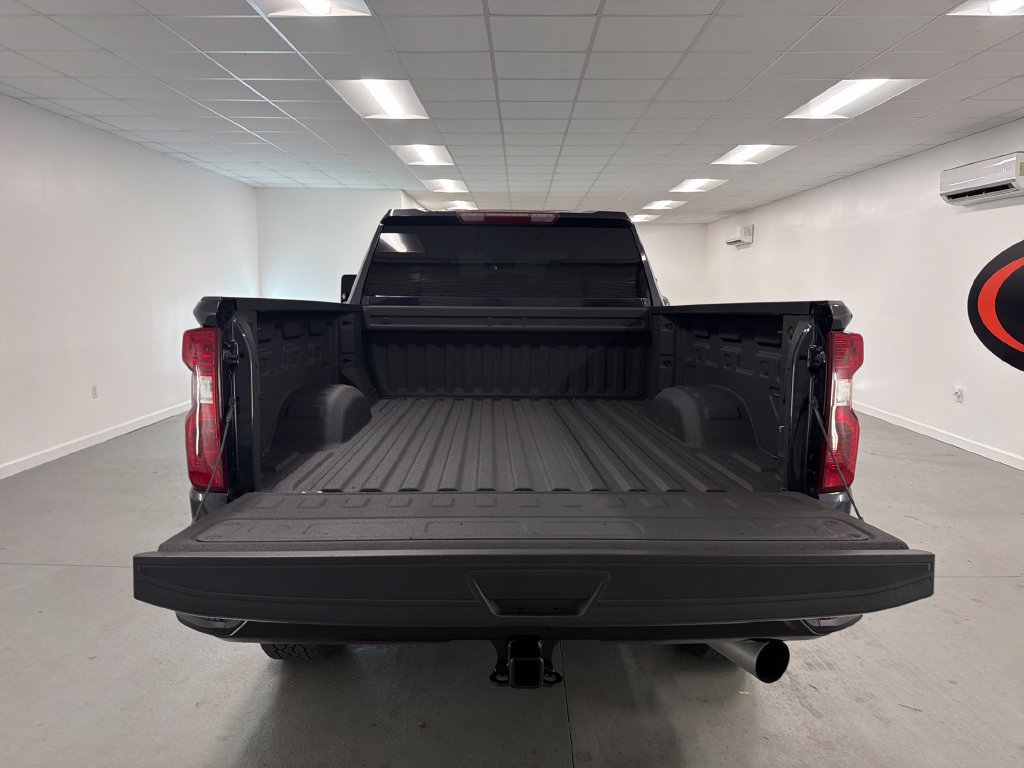 Used 2024 Chevrolet Silverado 2500 Custom w/ Custom Value Package AWD/4WD image 9