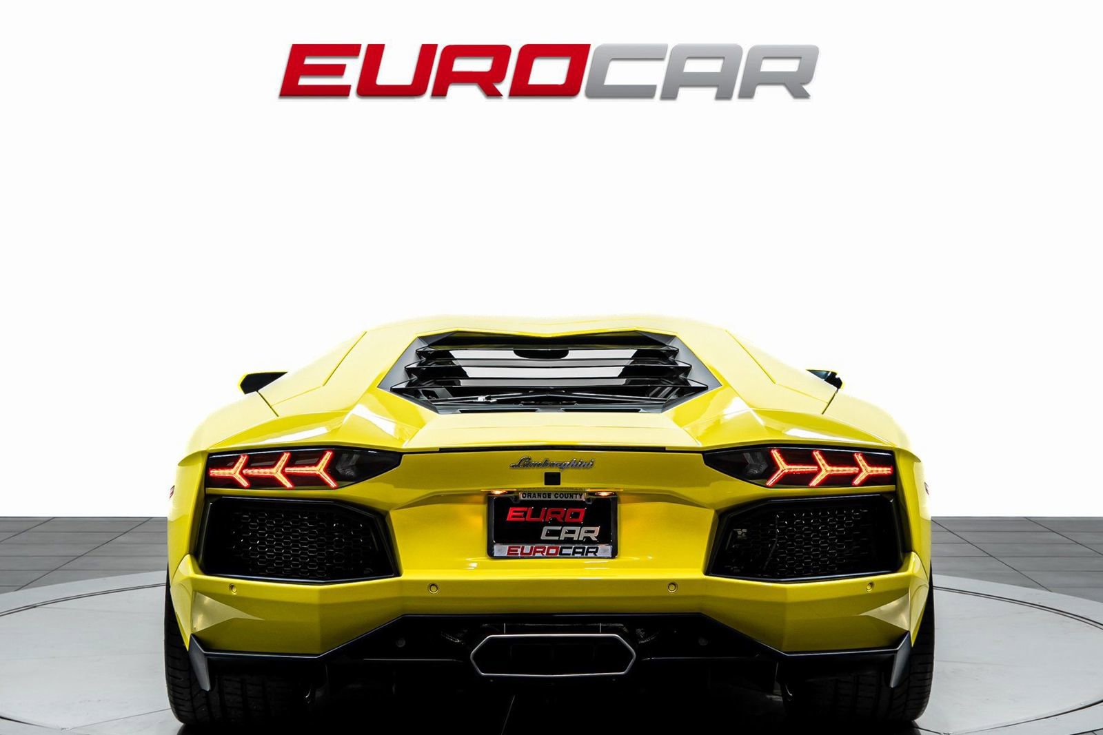 Used 2015 Lamborghini Aventador LP 700-4 AWD/4WD image 4