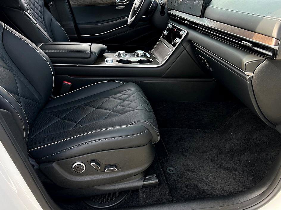 Used 2025 Genesis GV80 3.5T Prestige image 19